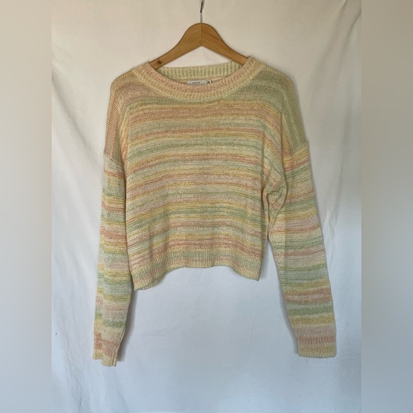 Lightweight pastel summer sweater - Picture 1 of 4